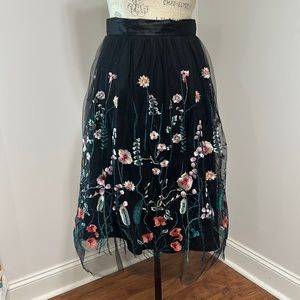 H&M Women’s 8, embroidered Flower Skirt
